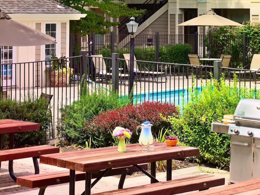 Sonesta Simply Suites Memphis East Poplar Pike Ngoại thất bức ảnh