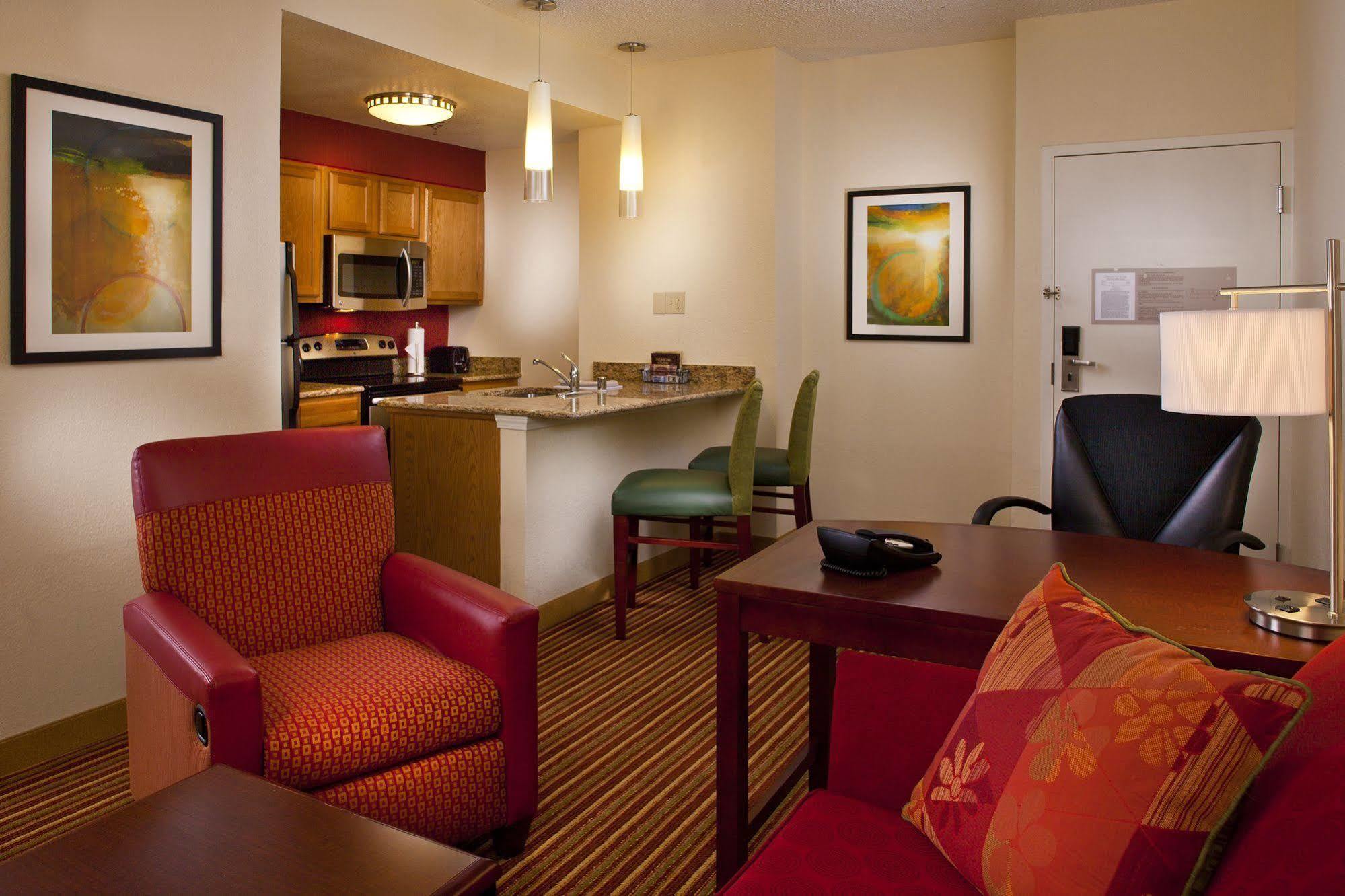 Sonesta Simply Suites Memphis East Poplar Pike Ngoại thất bức ảnh