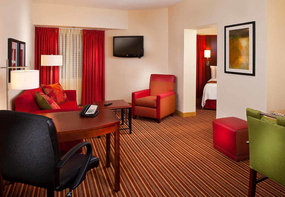 Sonesta Simply Suites Memphis East Poplar Pike Ngoại thất bức ảnh